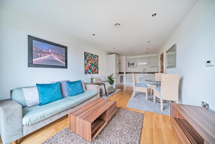 1 Bedroom Apartment For Sale In Seager Place, London, SE8