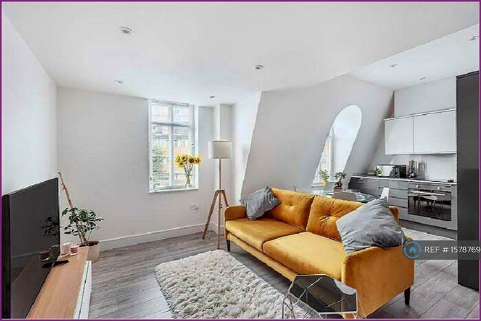 1 Bedroom Flat To Rent In Castle Street, Reading, RG1