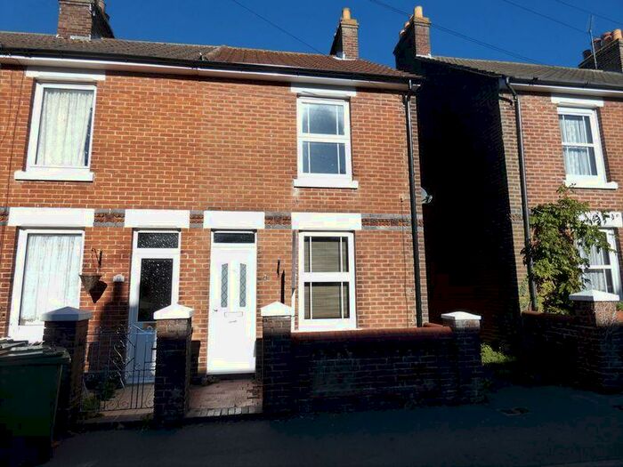 2 Bedroom Terraced House To Rent In New Road, Fareham, PO16