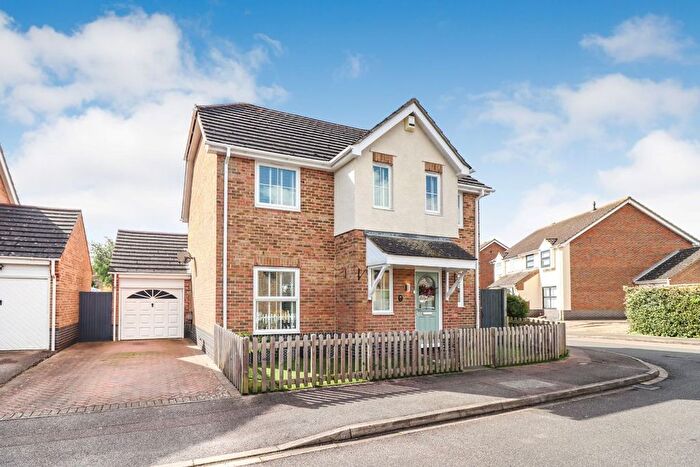 4 Bedroom Detached House For Sale In The Cloisters, Bedford, MK41