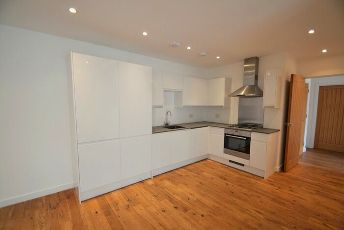 2 Bedroom Flat To Rent In Woodland Mews, London, SE13