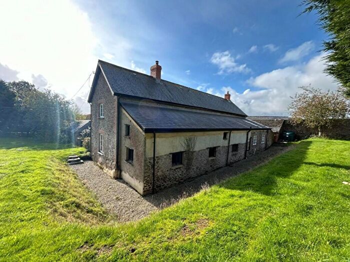 4 Bedroom Detached House To Rent In Brixton Barton Farmhouse, EX19