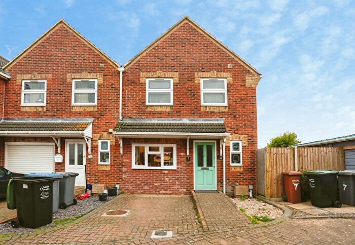 3 Bedroom End Terrace House For Sale In Sandbanks Court, Saxmundham, IP17