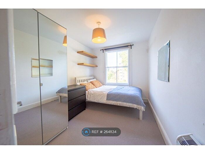 4 Bedroom Flat To Rent In St. Pancras Way, London, NW1