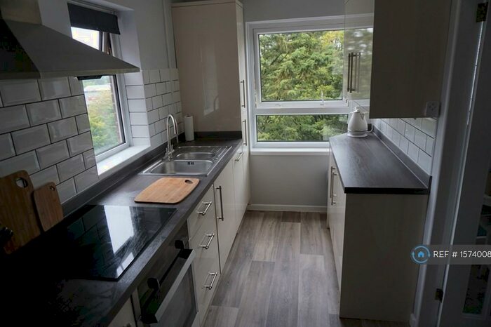 2 Bedroom Flat To Rent In Winnall Manor Road, Winchester, SO23