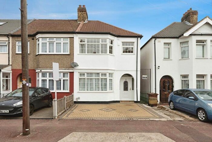 3 Bedroom End Terrace House To Rent In Craven Gardens, Barking, IG11