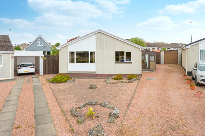 3 Bedroom Detached Bungalow For Sale In Chestnut Place, Perth, PH1