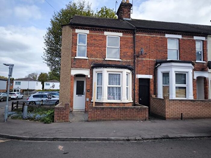 3 Bedroom End Of Terrace House To Rent In Whitbread Avenue, Bedford, MK42