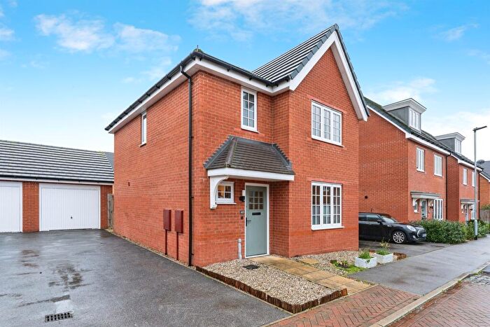 3 Bedroom Detached House For Sale In Barwick Avenue, Bury St. Edmunds, IP32