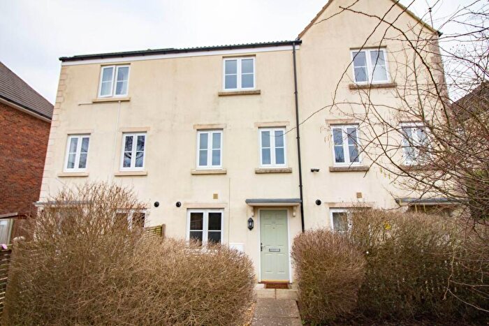4 Bedroom Terraced House To Rent In Slipps Close, Frome, BA11