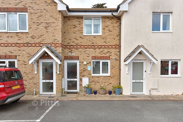 2 Bedroom Terraced House For Sale In Orchard Close, Freshwater, Isle Of Wight, PO40