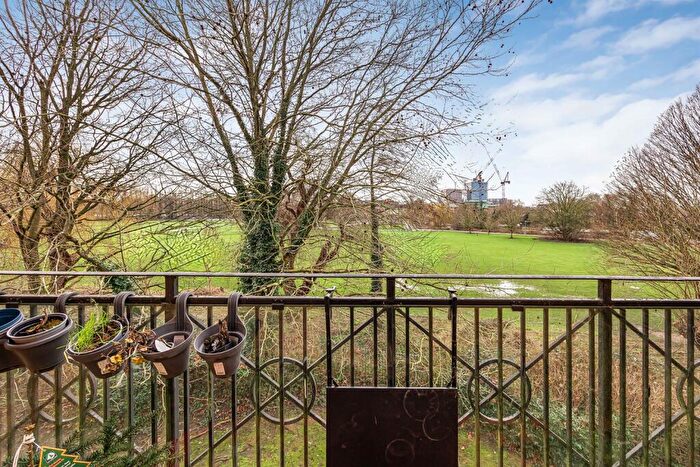 2 Bedroom Apartment For Sale In Elliotts Way, Caversham, Reading, RG4 - Photo 6