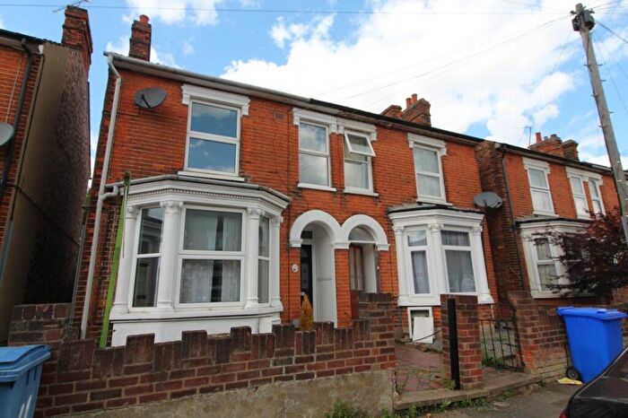 3 Bedroom Semi-Detached House To Rent In Faraday Road, Ipswich, IP4