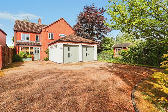 4 Bedroom Detached House For Sale In The Green, North Lopham, IP22