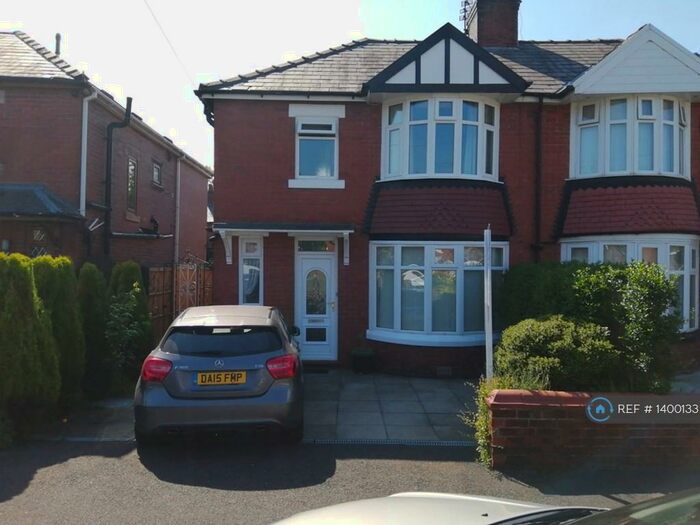 3 Bedroom Semi-Detached House To Rent In Southerly Crescent, Manchester, M40