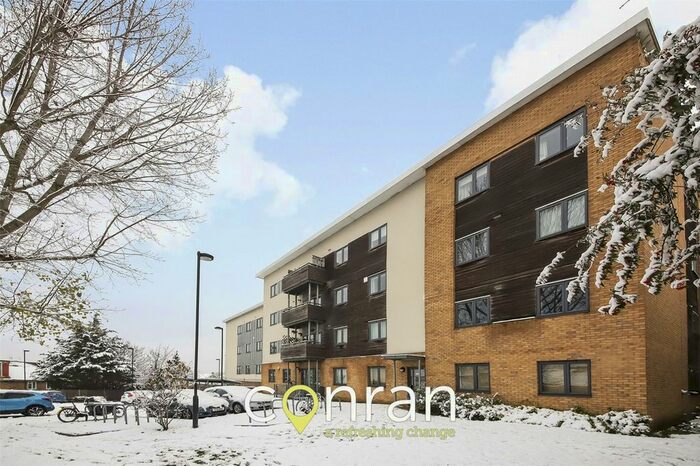 2 Bedroom Flat To Rent In Bramhope Lane, Charlton, SE7