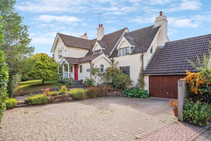 5 Bedroom Detached House For Sale In Rotten Row, Great Brickhill, Buckinghamshire, MK17