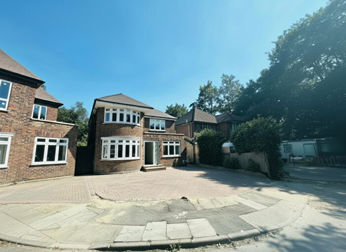 6 Bedroom Detached House To Rent In Danescroft Gardens, London, NW4