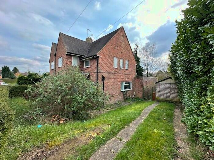 5 Bedroom Semi-Detached House To Rent In Fox Lane, Winchester, SO22