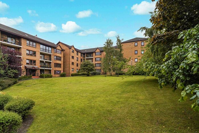 2 Bedroom Flat For Sale In / Craigend Park, Liberton, Edinburgh, EH16