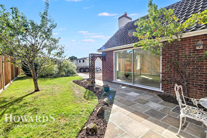 3 Bedroom Bungalow For Sale In Sneath Road, Aslacton, NR15