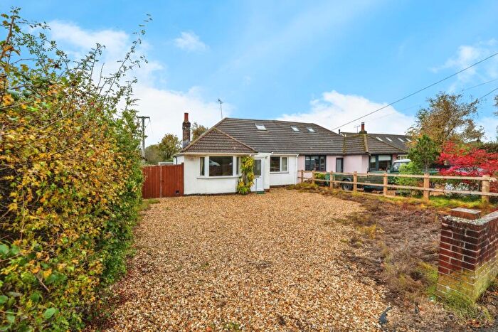 3 Bedroom Bungalow For Sale In Woodlands Road, Southampton, Hampshire, SO40