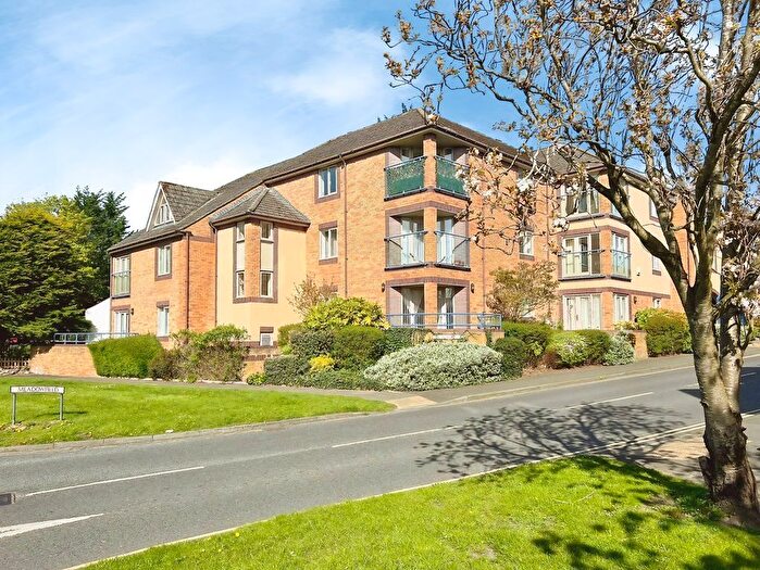 2 Bedroom Flat For Sale In Collingwood Court, Newcastle Upon Tyne, NE20