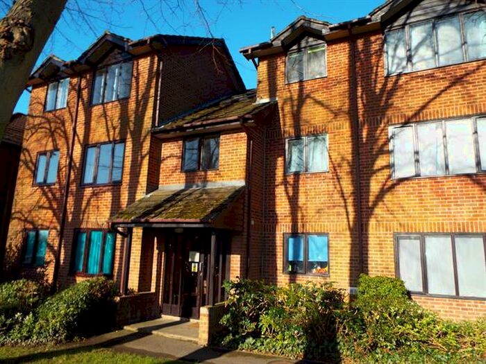 Flat To Rent In Winchester Road - Shirley, SO16