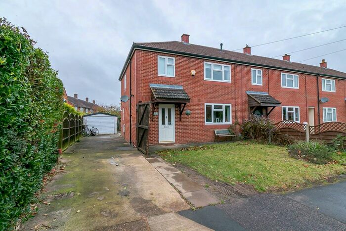 3 Bedroom End Of Terrace House To Rent In Stoneley, Letchworth Garden City, SG6