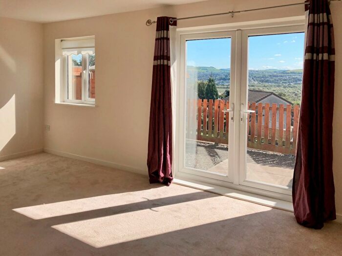 3 Bedroom Terraced House To Rent In Wern Crescent, Skewen, SA10