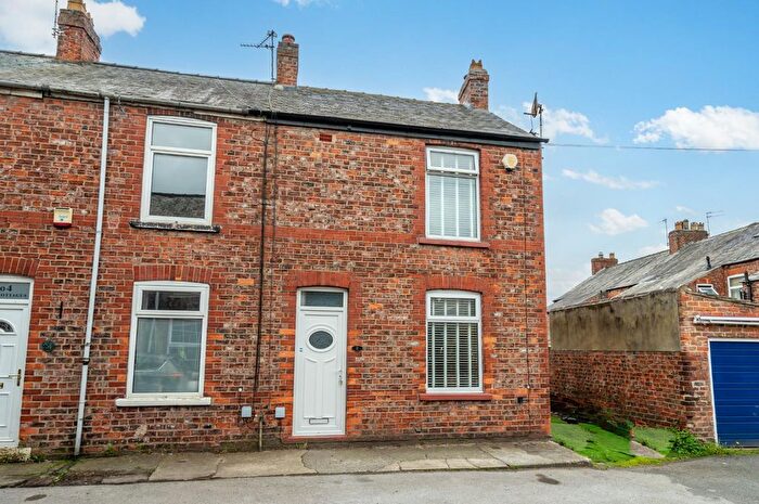 2 Bedroom End Terrace House For Sale In Huntington Road, York, YO31