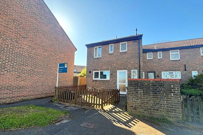 3 Bedroom Terraced House To Rent In Weybridge, Surrey, KT13