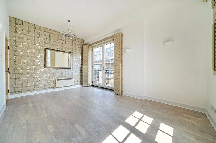 2 Bedroom Flat To Rent In Oxford Drive, London, SE1