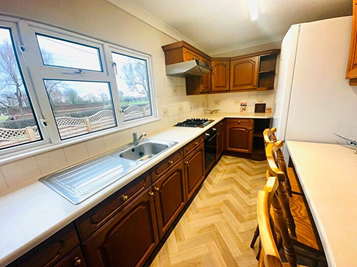 2 Bedroom Bungalow To Rent In Burley Bank Road, Killinghall, Harrogate, HG3