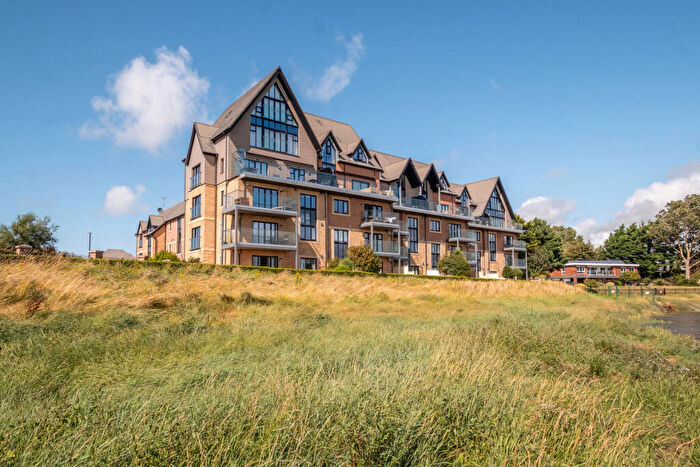 3 Bedroom Penthouse To Rent In Estuary View, Lytham, FY8
