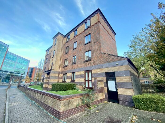 2 Bedroom Apartment To Rent In Redcliffe, Berlington Court, BS1