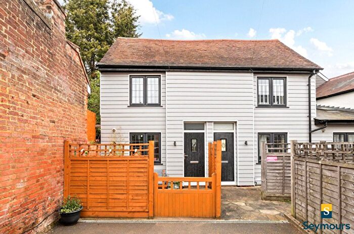 1 Bedroom Semi Detached House For Sale In Guildford, Surrey, GU2