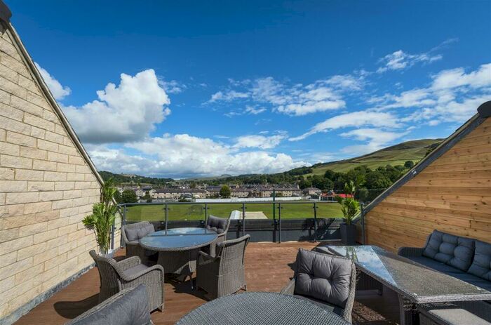 2 Bedroom Apartment For Sale In The Wickets, Kirkgate, Settle, BD24