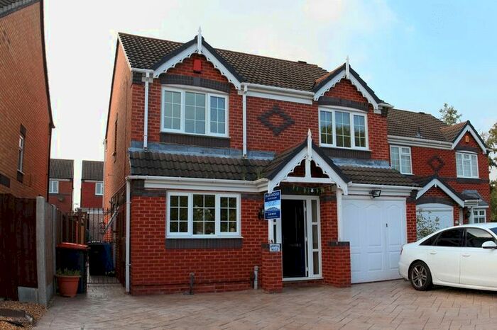 4 Bedroom Detached House To Rent In Andreas Drive, Muxton, Telford, TF2