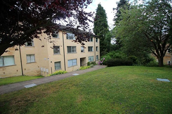 2 Bedroom Apartment To Rent In Hockley Court, Weston Park West, BA1