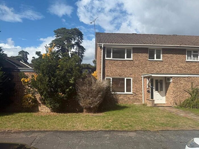 3 Bedroom Semi-Detached House To Rent In Camberley, Surrey, GU15