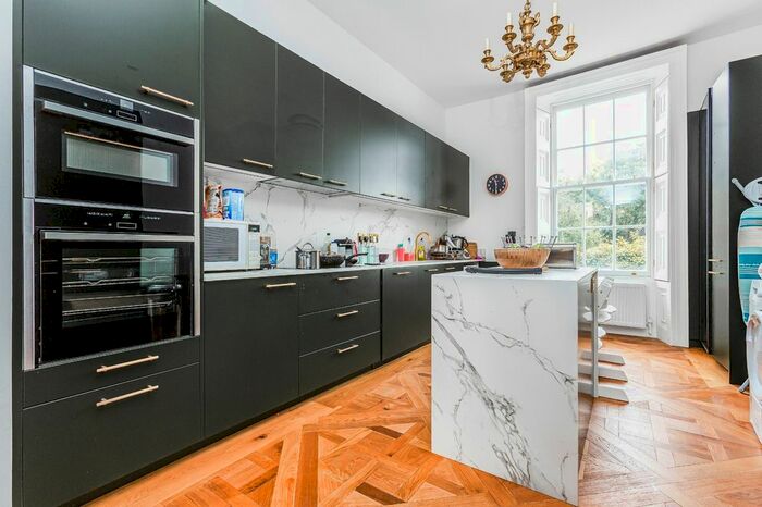 3 Bedroom Flat To Rent In Burlington House, Kings Road, Richmond, Surrey, TW10