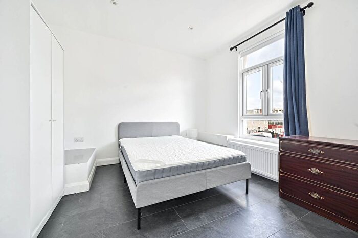 1 Bedroom Flat To Rent In Dawes Road, Munster Village, London, SW6