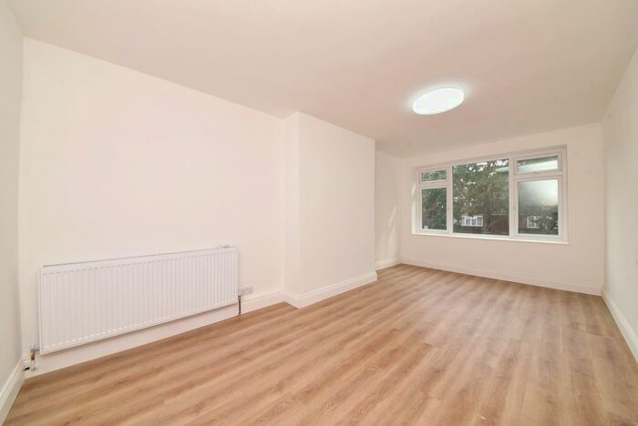 2 Bedroom Flat To Rent In Northumberland Park, London, N17