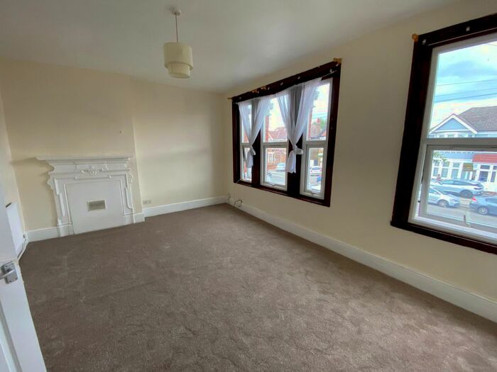 2 Bedroom Flat To Rent In Goodmayes Lane, Goodmayes, Ilford, IG3