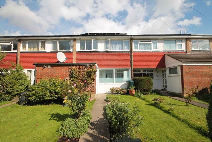 3 Bedroom Property To Rent In Stourton Avenue, Hanworth, Feltham, TW13