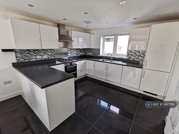 4 Bedroom Detached House To Rent In Honeysuckle Way, Didcot, OX11