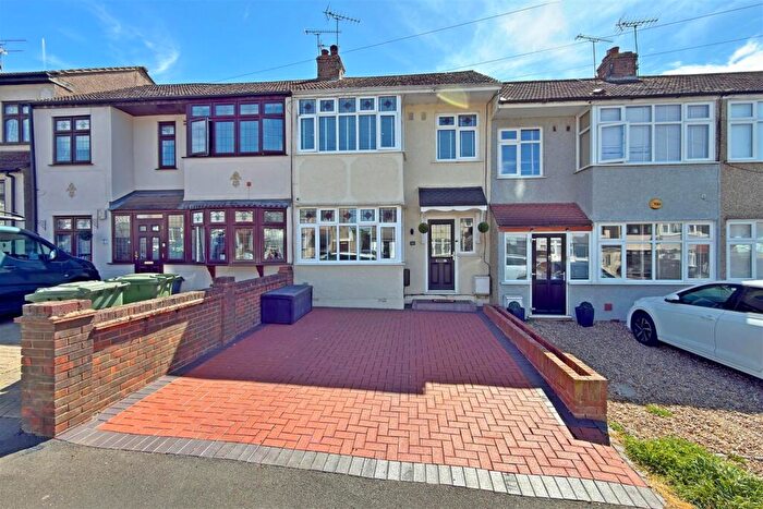 3 Bedroom Terraced House For Sale In Macdonald Avenue, Hornchurch, RM11