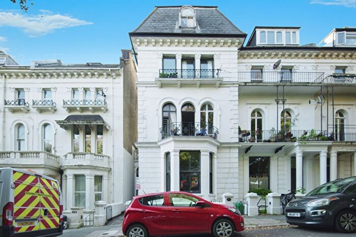 2 Bedroom Flat For Sale In Magdalen Road, St. Leonards-On-Sea, TN37