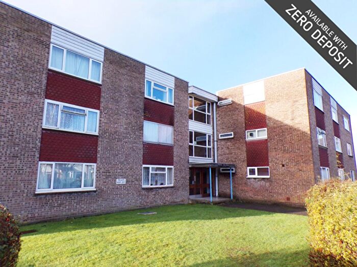 Flat To Rent In Sutherland Close, Romsey, SO51
